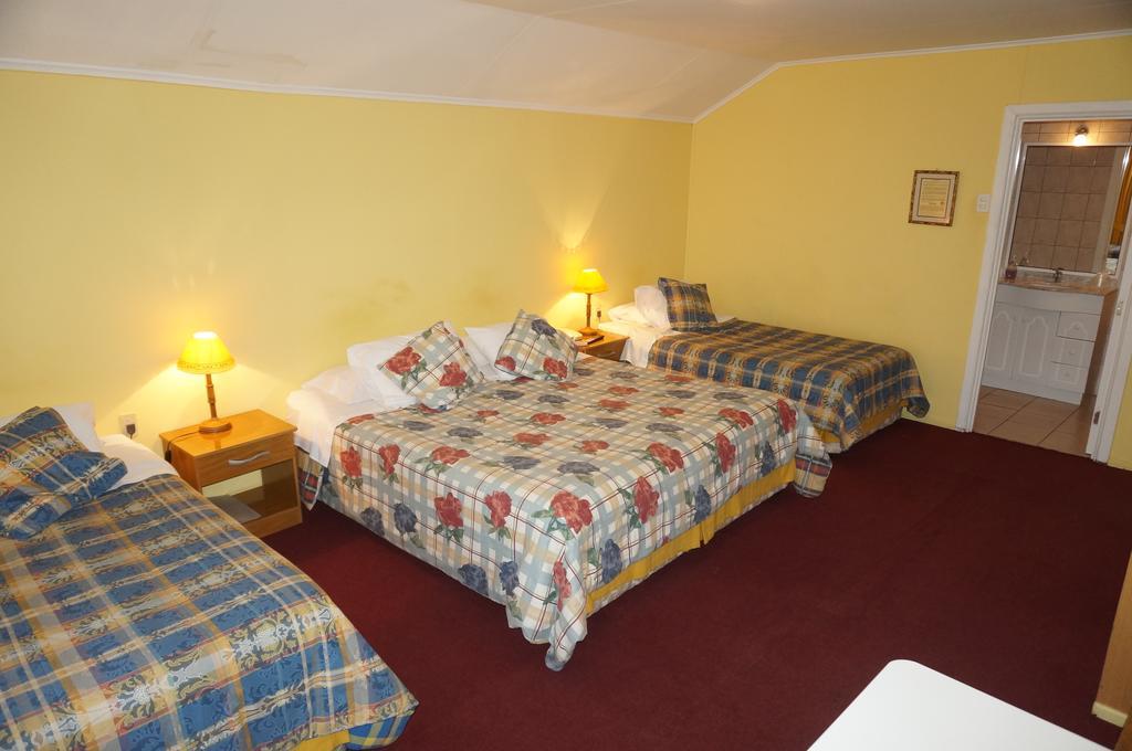 Hostal Ovejero Punta Arenas Exterior foto